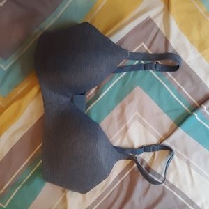 Hanes 34D bra